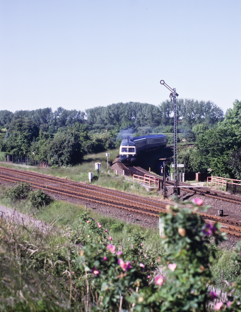http://images.bahnstaben.de/HiFo/00011_1988 - 150 Jahre Braunschweigische Staatsbahn/6366323938643137.jpg